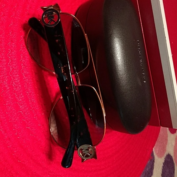 Authentic Michael Kors Aviator tortoise Tabitha II - Picture 6 of 8